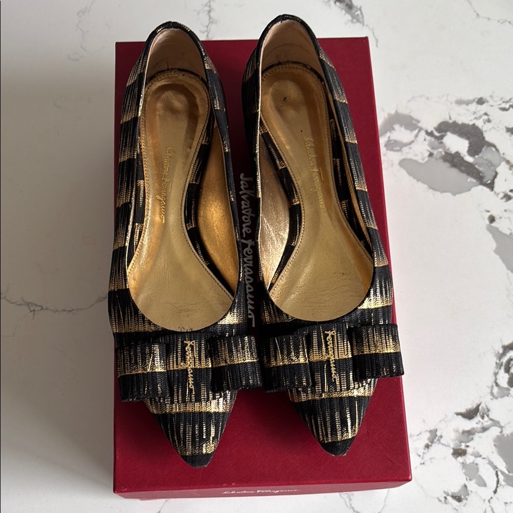 Elegant Black and Gold Women's Heels
